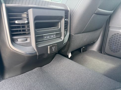 New 2026 RAM 2500 Big Horn AWD/4WD image 15