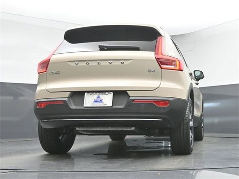 New 2026 Volvo XC40 B4 Plus w/ Protection Package Premier image 39