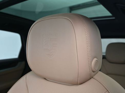 New 2026 Porsche Cayenne image 19