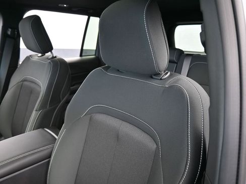 Used 2024 Jeep Grand Cherokee Laredo X image 17