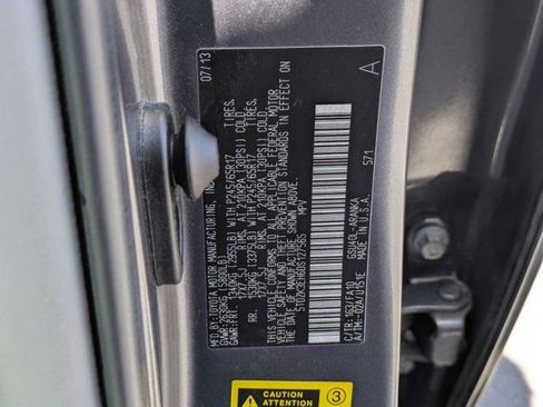 Used 2013 Toyota Highlander Plus FWD image 34