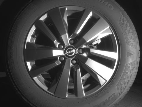 Used 2025 Nissan Pathfinder SV image 14