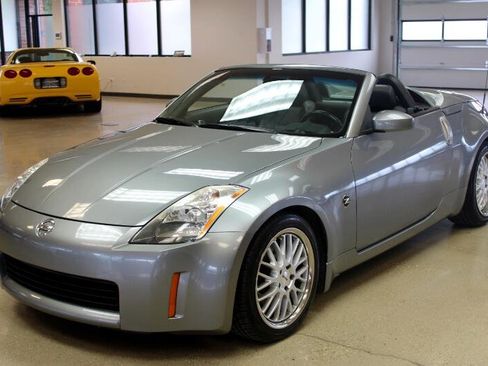 Used 2004 Nissan 350Z Touring image 20