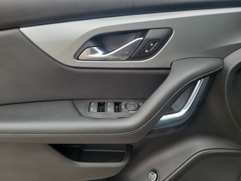 Used 2020 Chevrolet Blazer LT image 19