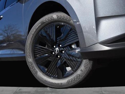 New 2025 Nissan Murano SV image 3