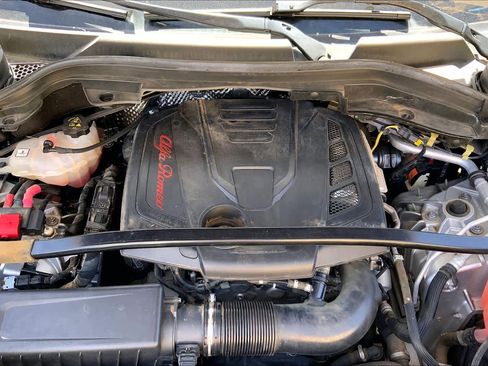 Used 2021 Alfa Romeo Stelvio Sprint w/ Nero Edizione AWD/4WD image 33