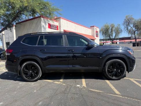 Used 2022 Volkswagen Atlas SE AWD/4WD image 2