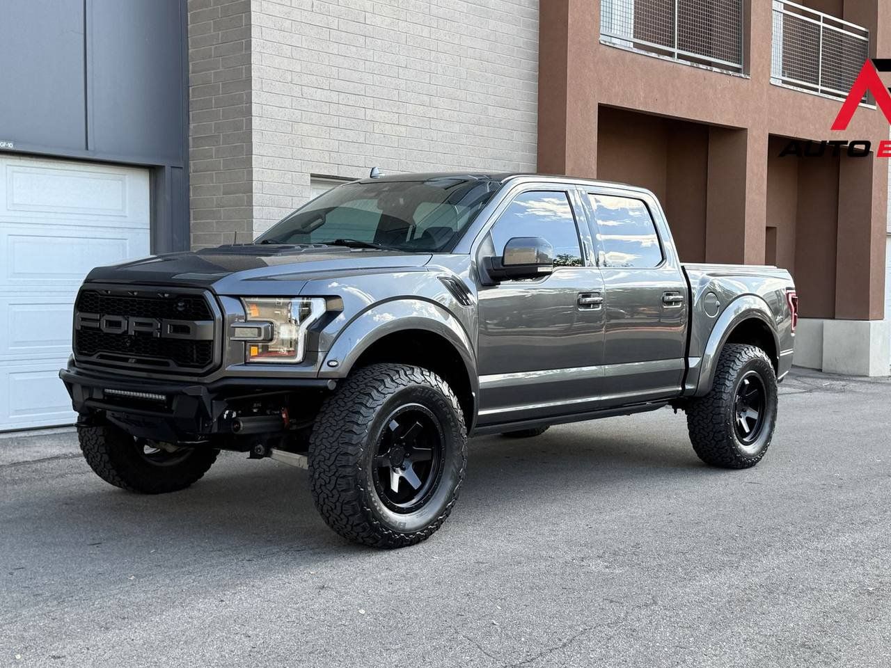 Used 2020 Ford F150 Raptor w/ Equipment Group 802A Luxury AWD/4WD image 1