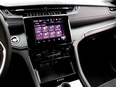 New 2025 Jeep Grand Cherokee Altitude image 13