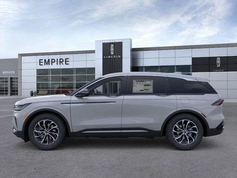 New 2026 Lincoln Nautilus Premier image 3