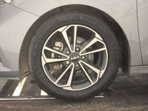Certified 2024 Kia Forte LXS w/ LXS Technology Package FWD image 6