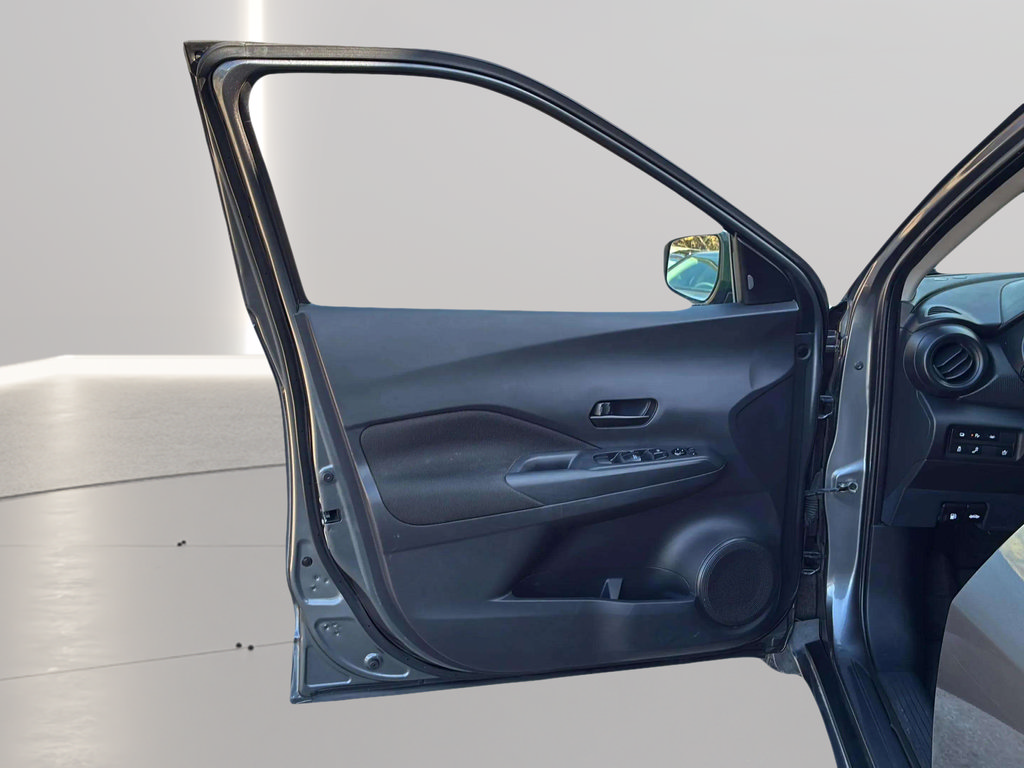 Used 2022 Nissan Kicks S FWD image 25