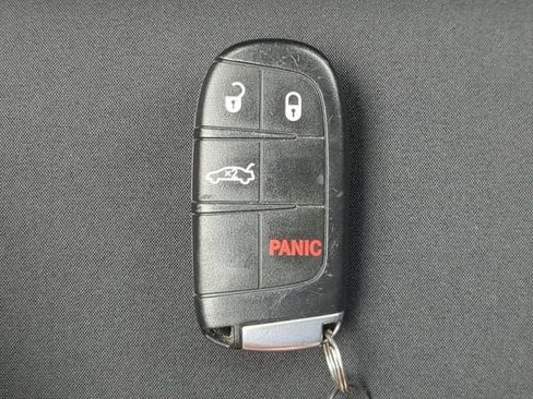 Used 2022 Chrysler 300 Touring RWD image 33