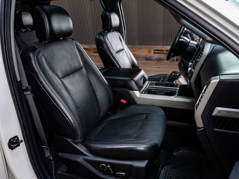 Used 2015 Ford F150 Lariat w/ Equipment Group 502A Luxury image 30