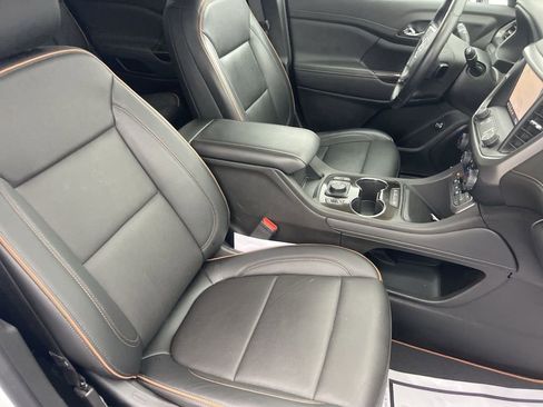 Used 2023 GMC Acadia AT4 image 31
