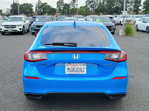 Used 2025 Honda Civic Sport image 4