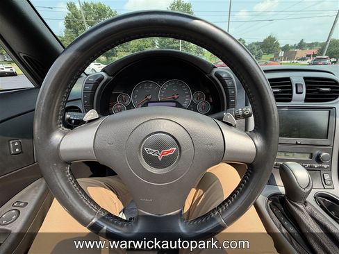 Used 2006 Chevrolet Corvette Coupe w/ Preferred Equipment Group RWD image 6
