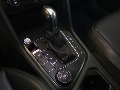 Used 2019 Volkswagen Tiguan SE w/ Panoramic Sunroof Package image 20