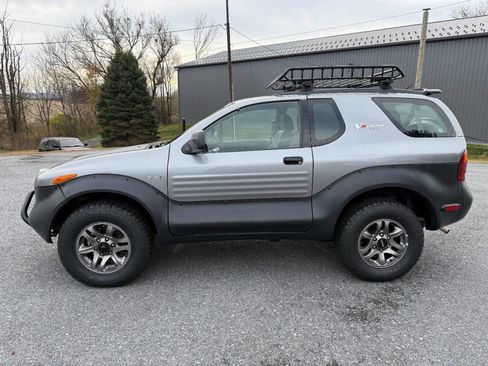 Used 2000 Isuzu VehiCROSS image 2