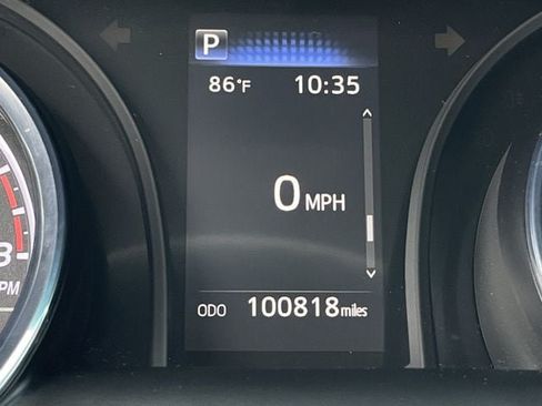 Used 2019 Toyota Camry LE FWD image 15