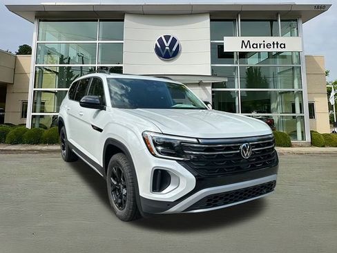 New 2026 Volkswagen Atlas Peak Edition AWD/4WD image 1