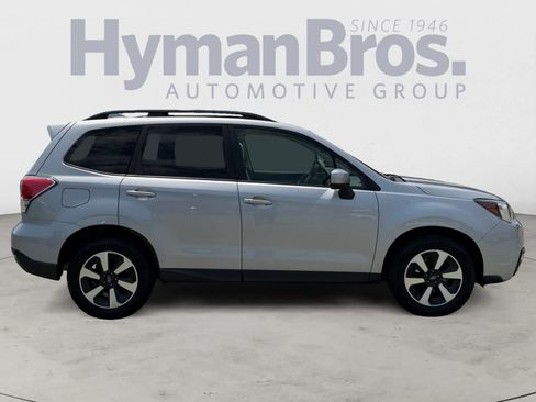 Used 2018 Subaru Forester 2.5i Premium AWD/4WD image 2