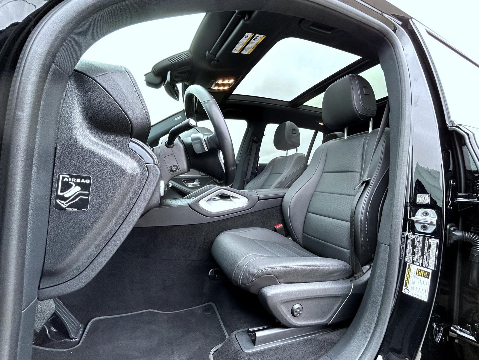 Used 2024 Mercedes-Benz GLS 450 4MATIC image 10