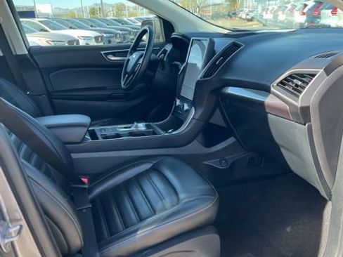 Used 2024 Ford Edge SEL image 32