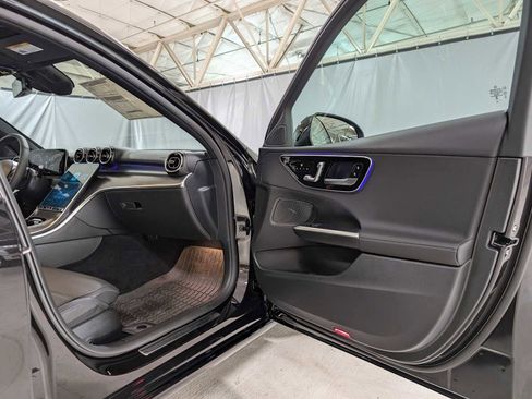 Used 2025 Mercedes-Benz C 300 4MATIC Sedan image 10