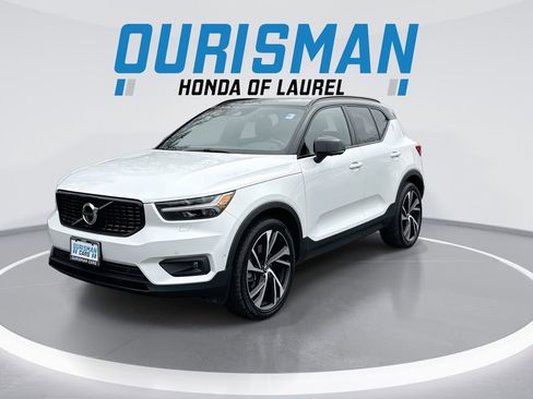 Used 2021 Volvo XC40 T5 R-Design w/ Advanced Package image 4