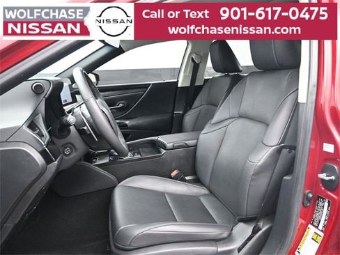 Used 2023 Lexus ES 350 w/ Premium Package image 18