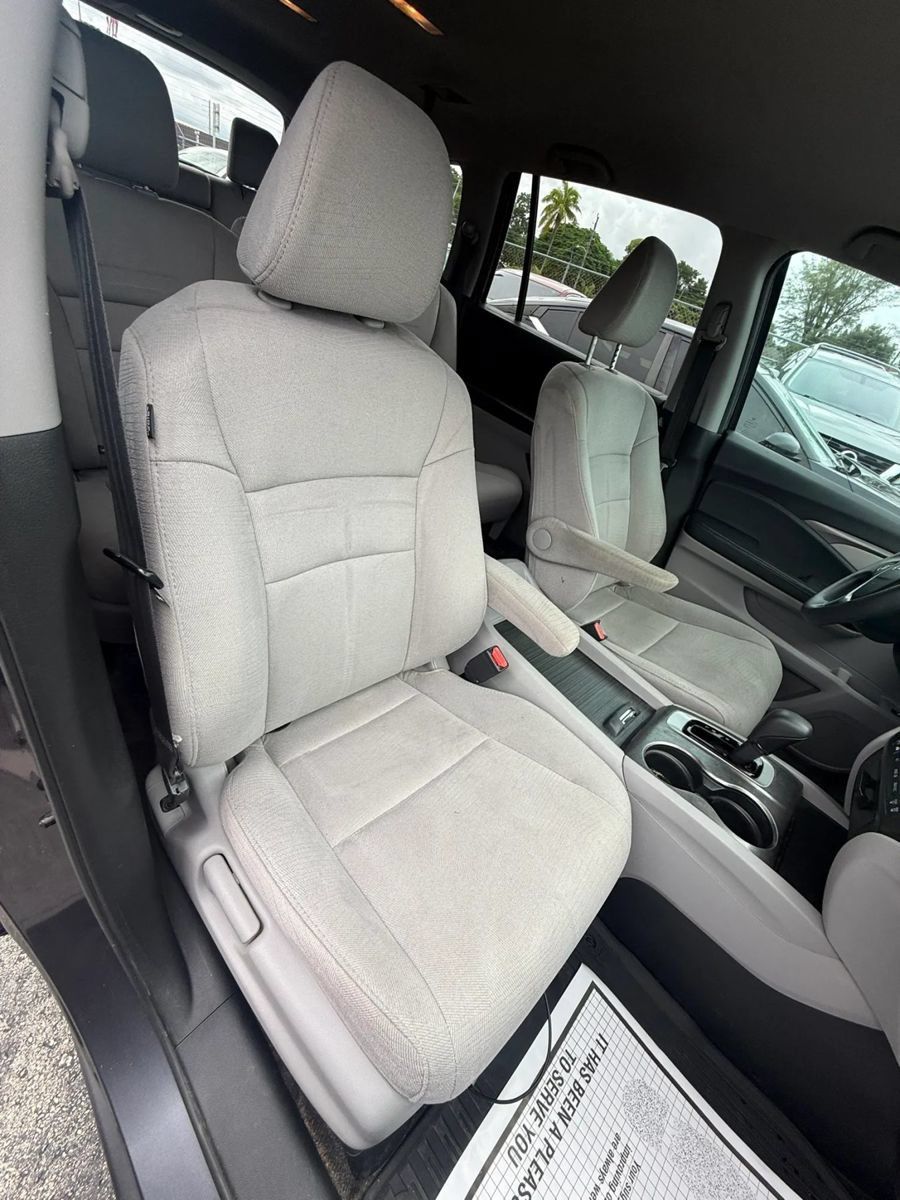 Used 2017 Honda Pilot LX image 15
