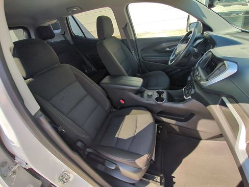 Used 2024 GMC Terrain SLE FWD image 34