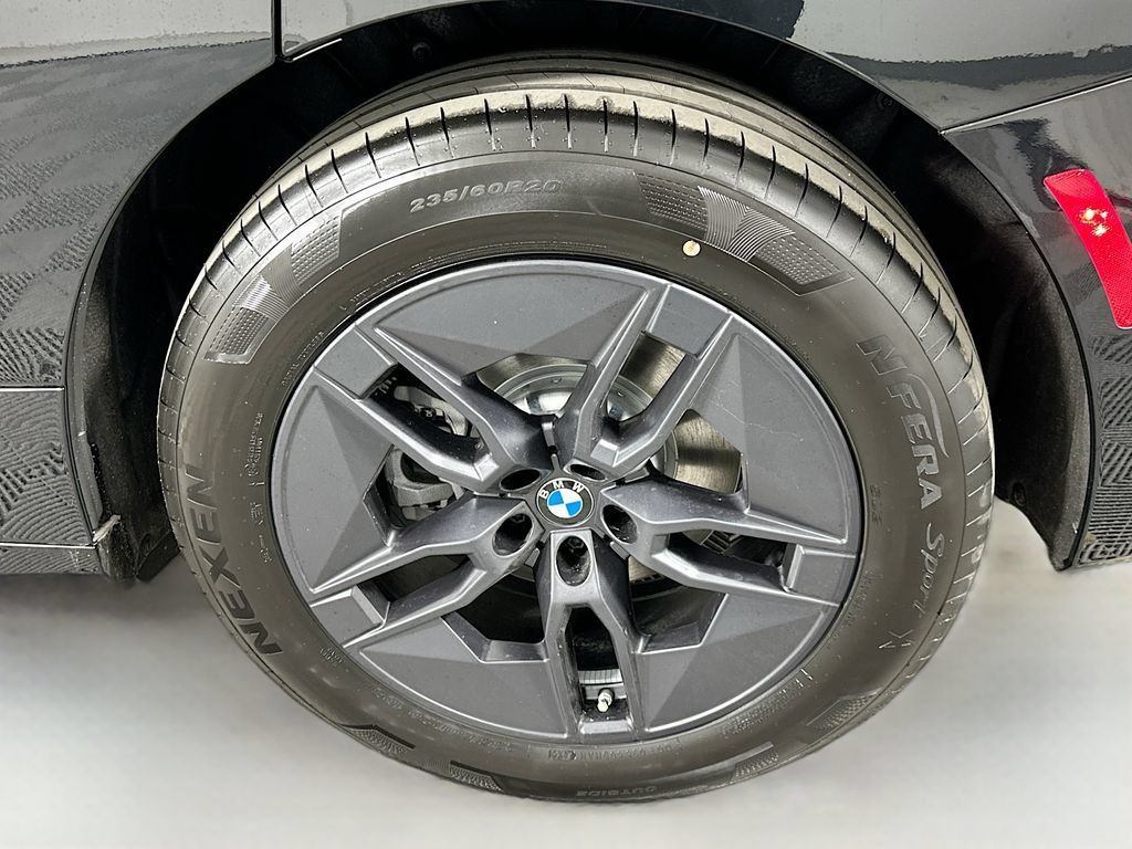 Used 2026 BMW iX xDrive45 AWD/4WD image 23