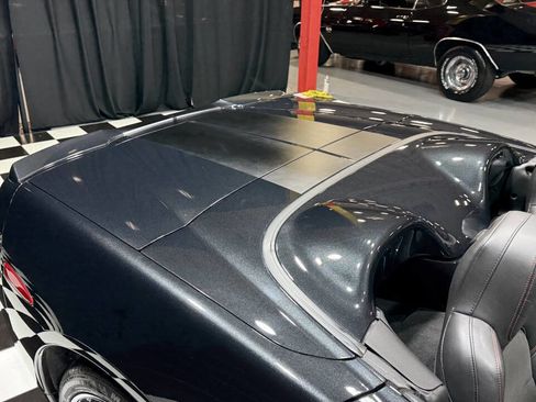 Used 2012 Chevrolet Corvette Convertible w/ 4LT Preferred Equipment Group image 27