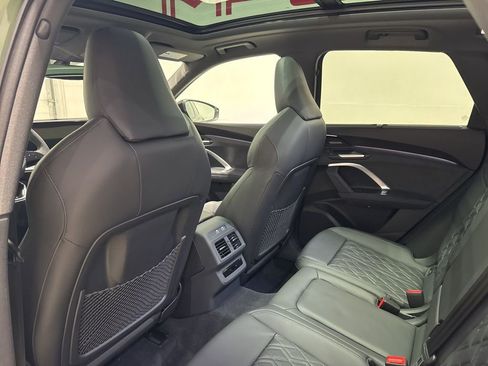 Used 2025 Audi SQ5 Premium Plus image 31