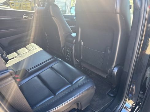 Used 2019 Jeep Grand Cherokee Limited AWD/4WD image 35