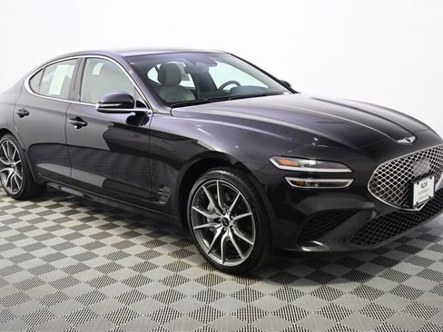 Used 2025 Genesis G70 2.5T image 8