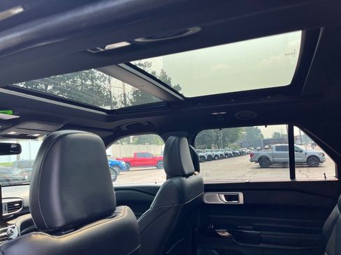 Used 2023 Ford Explorer ST w/ Technology Package image 11