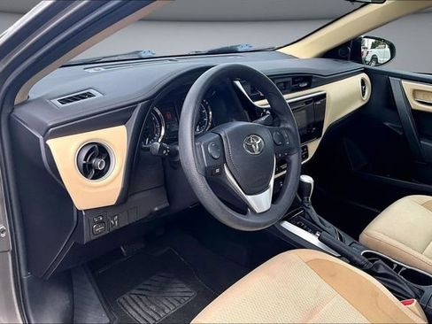 Used 2017 Toyota Corolla LE FWD image 16