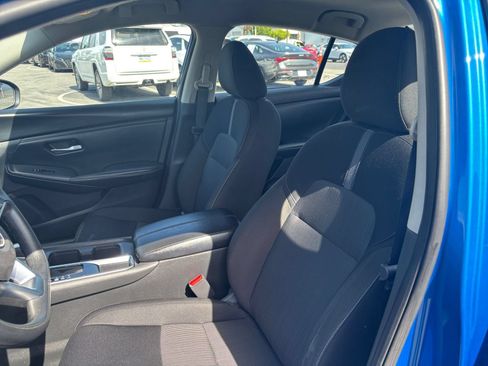 Used 2025 Nissan Sentra SV FWD image 27