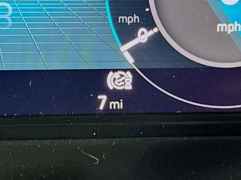 New 2025 Volkswagen Atlas SE image 14