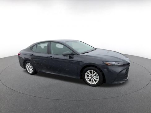 Used 2025 Toyota Camry LE image 2