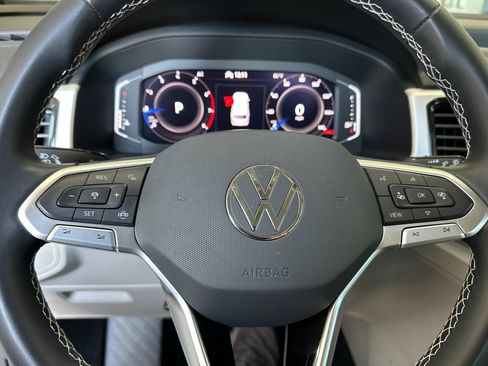 Used 2022 Volkswagen Atlas SE FWD image 26