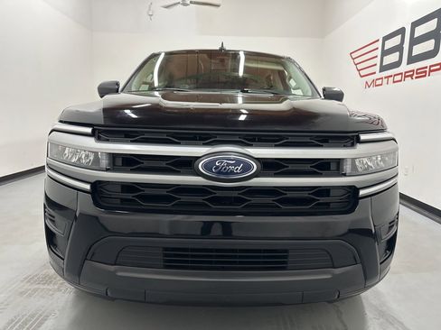Used 2023 Ford Expedition Max XLT image 4