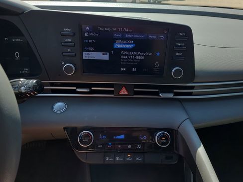Used 2023 Hyundai Elantra SEL FWD image 18