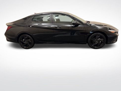 New 2026 Hyundai Elantra Sport image 4