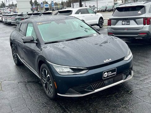 Certified 2022 Kia EV6 Wind w/ Wind Technology Package image 5