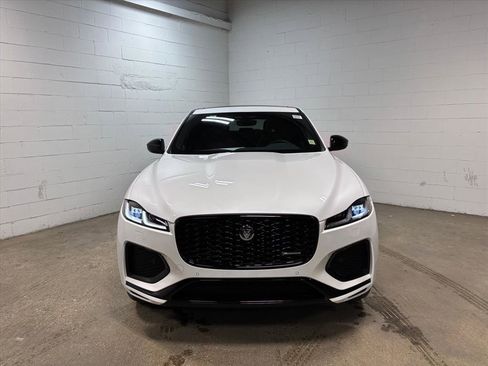 Used 2025 Jaguar F-PACE R-Dynamic S image 3