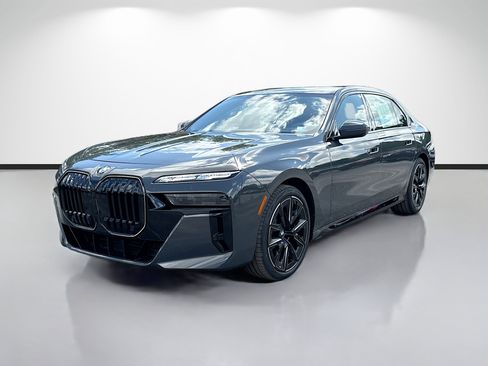 New 2026 BMW 760i xDrive w/ Executive Package AWD/4WD image 7